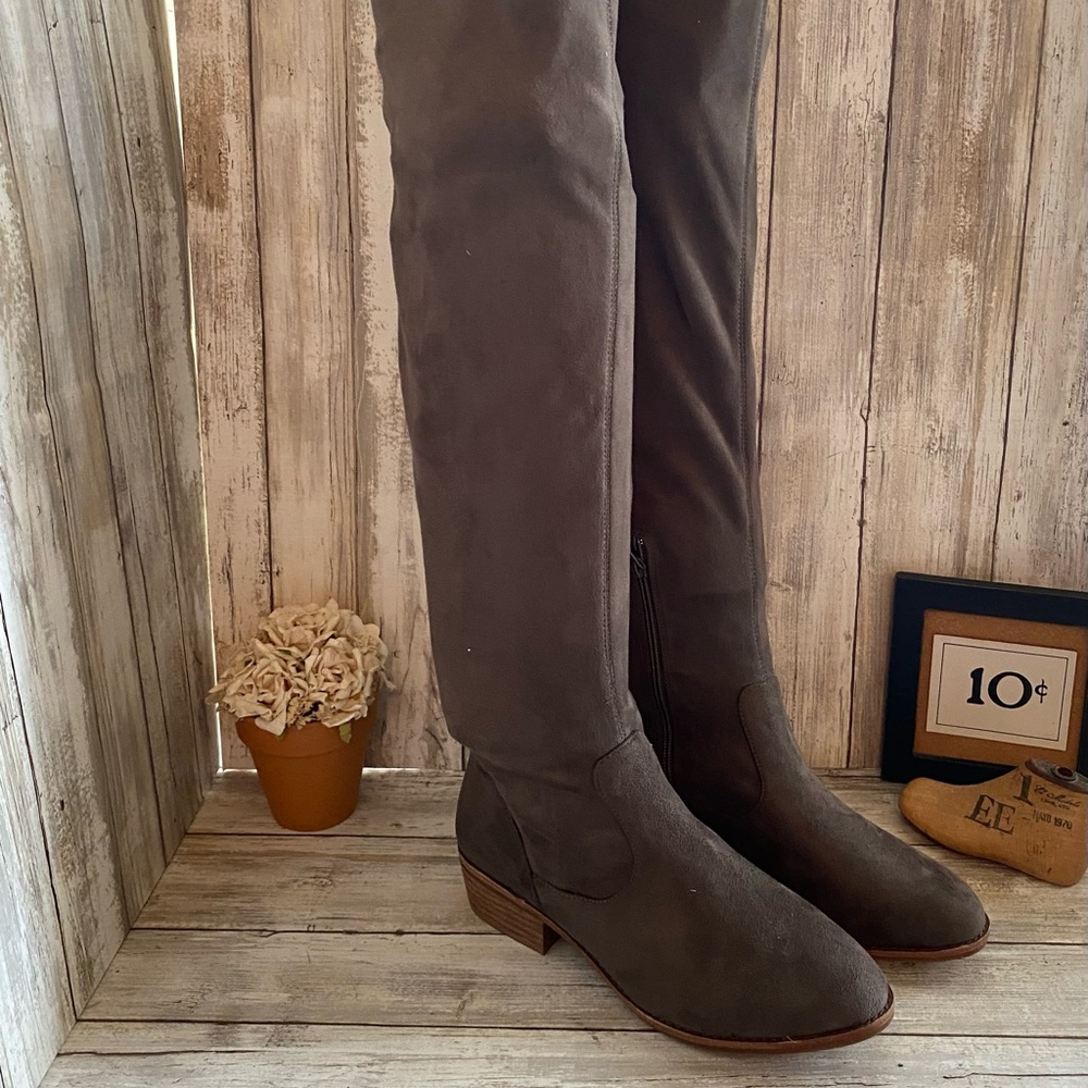 Gianni Bini Tall Boots Over The Knee Suede New Unused